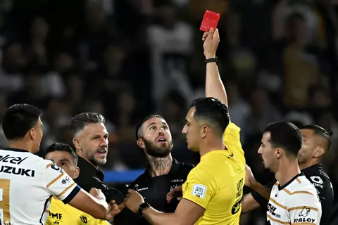 الـ30 في مسيرته.. سيرجيو راموس يتعرض للطرد مع مونتيري في الدوري المكسيكي